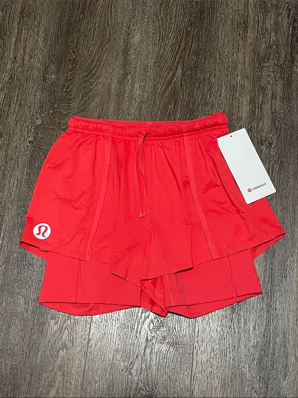 NWT Lululemon Lightweight 2-in-1 Running High-Rise Short. Size XXS